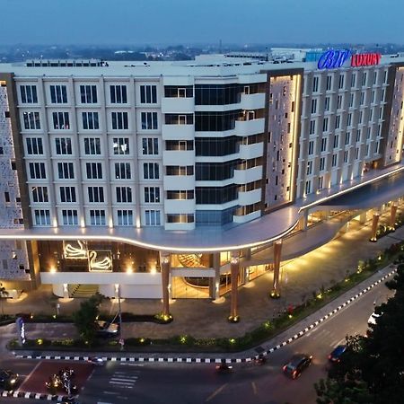 BW Luxury Hotell Jambi Exteriör bild