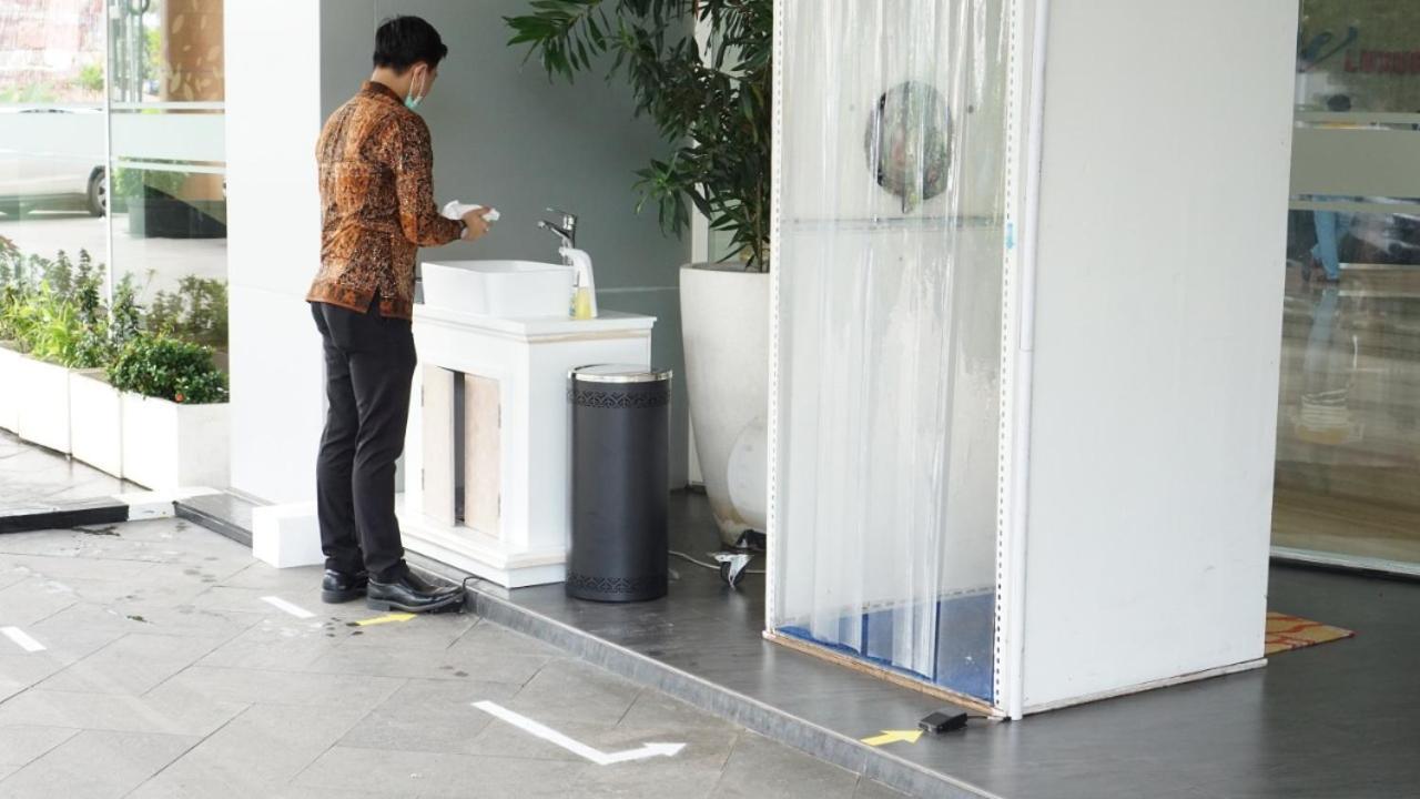 BW Luxury Hotell Jambi Exteriör bild