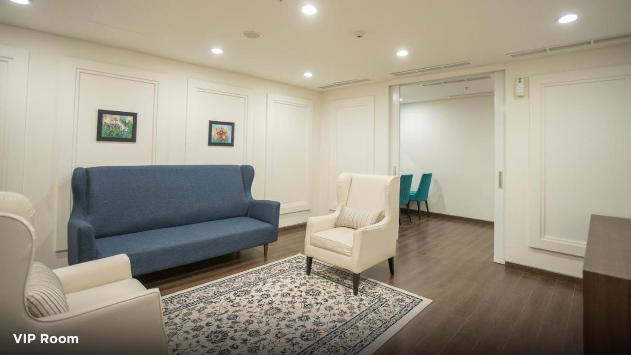 BW Luxury Hotell Jambi Exteriör bild
